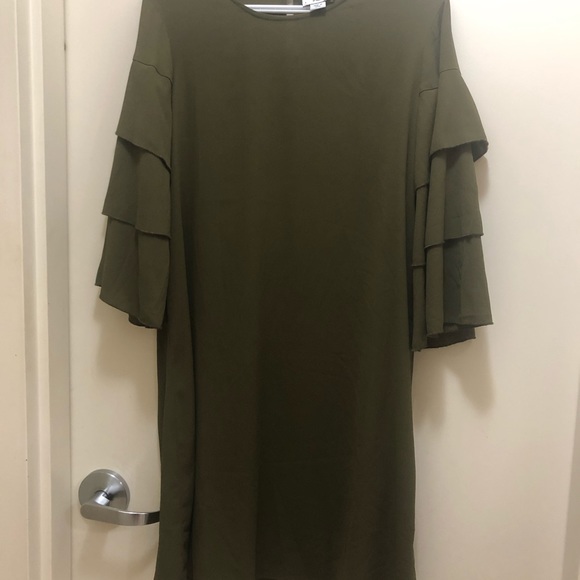 Clothes - Picture 15 of 16